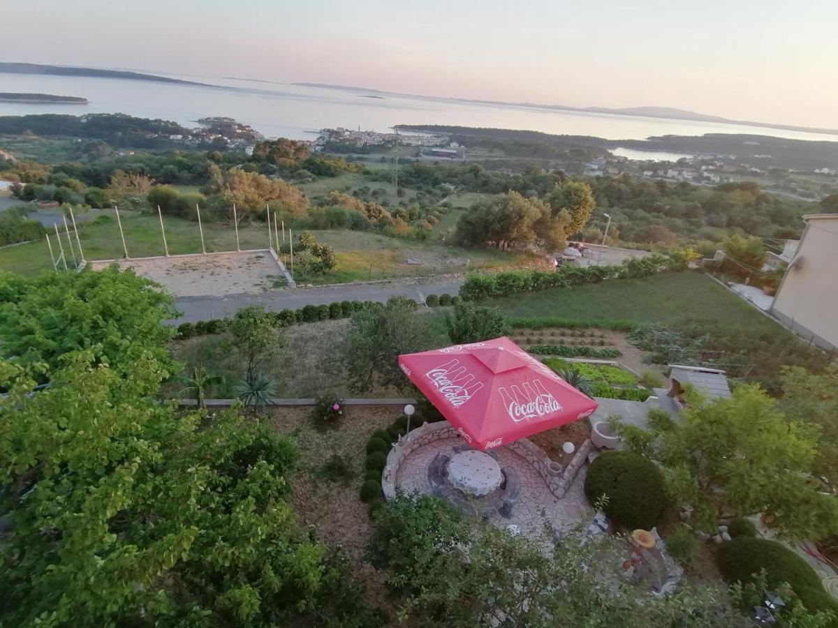 Apartmani Andelo I Ruzica Mundanije Exterior foto