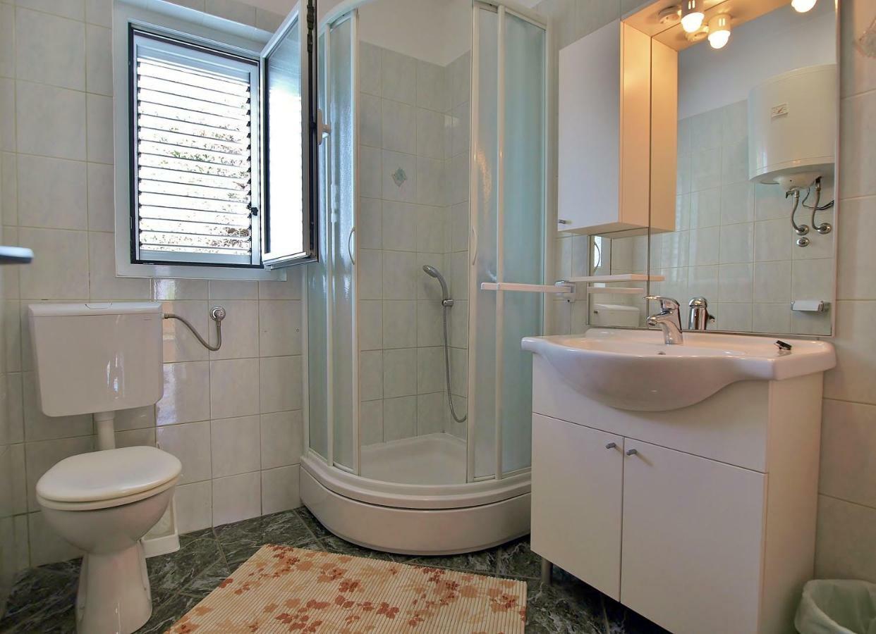 Apartmani Andelo I Ruzica Mundanije Exterior foto