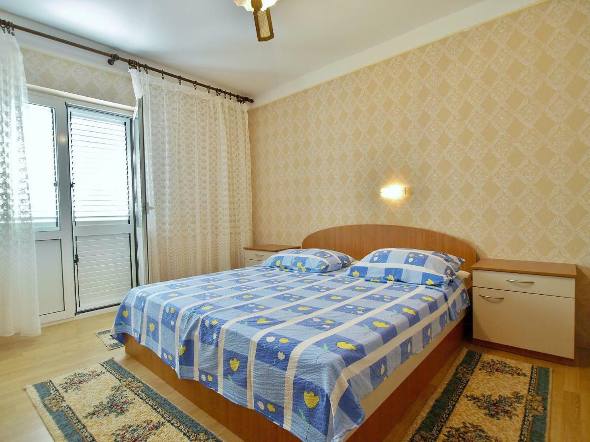 Apartmani Andelo I Ruzica Mundanije Exterior foto