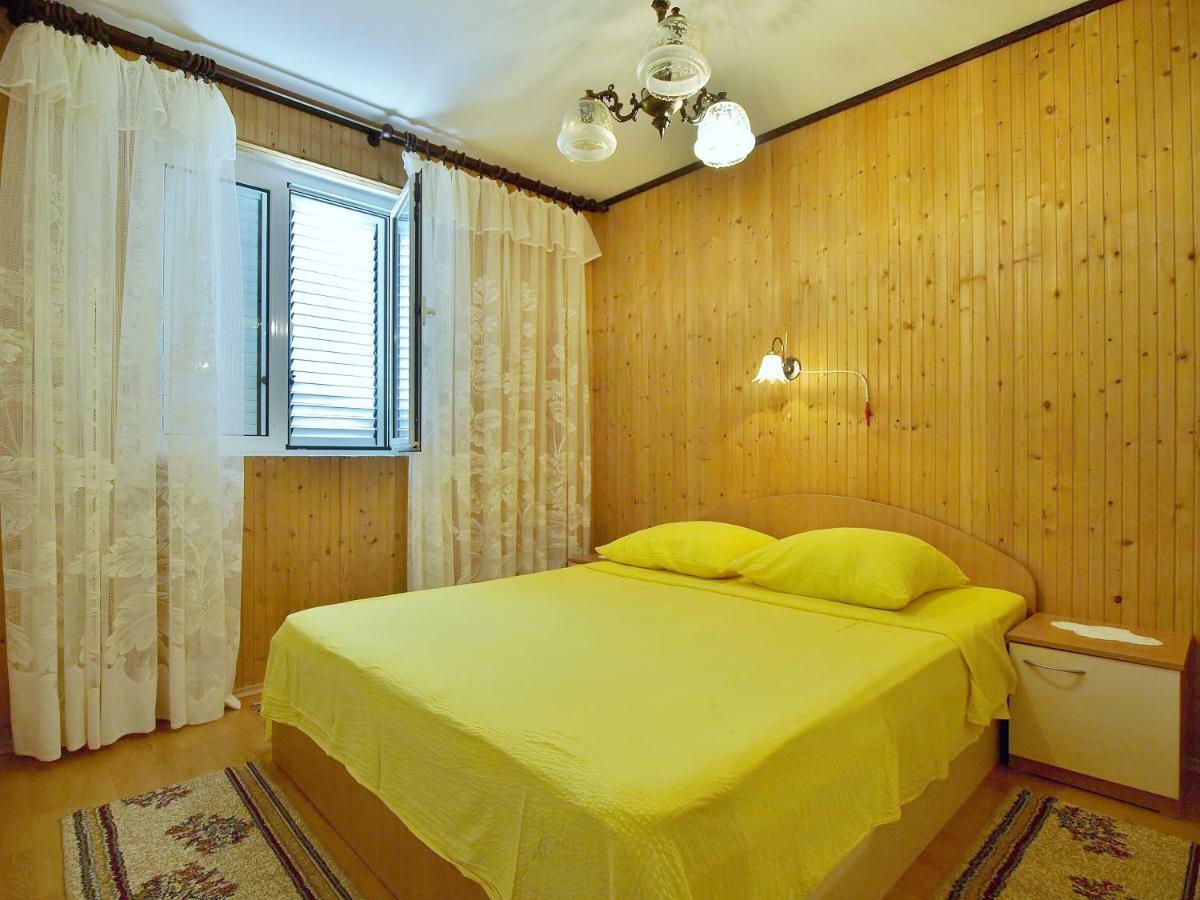 Apartmani Andelo I Ruzica Mundanije Exterior foto